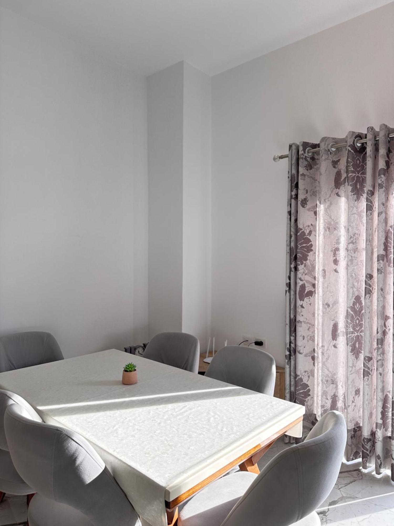 The Hill Sea View Apartment Sarandë Exterior foto