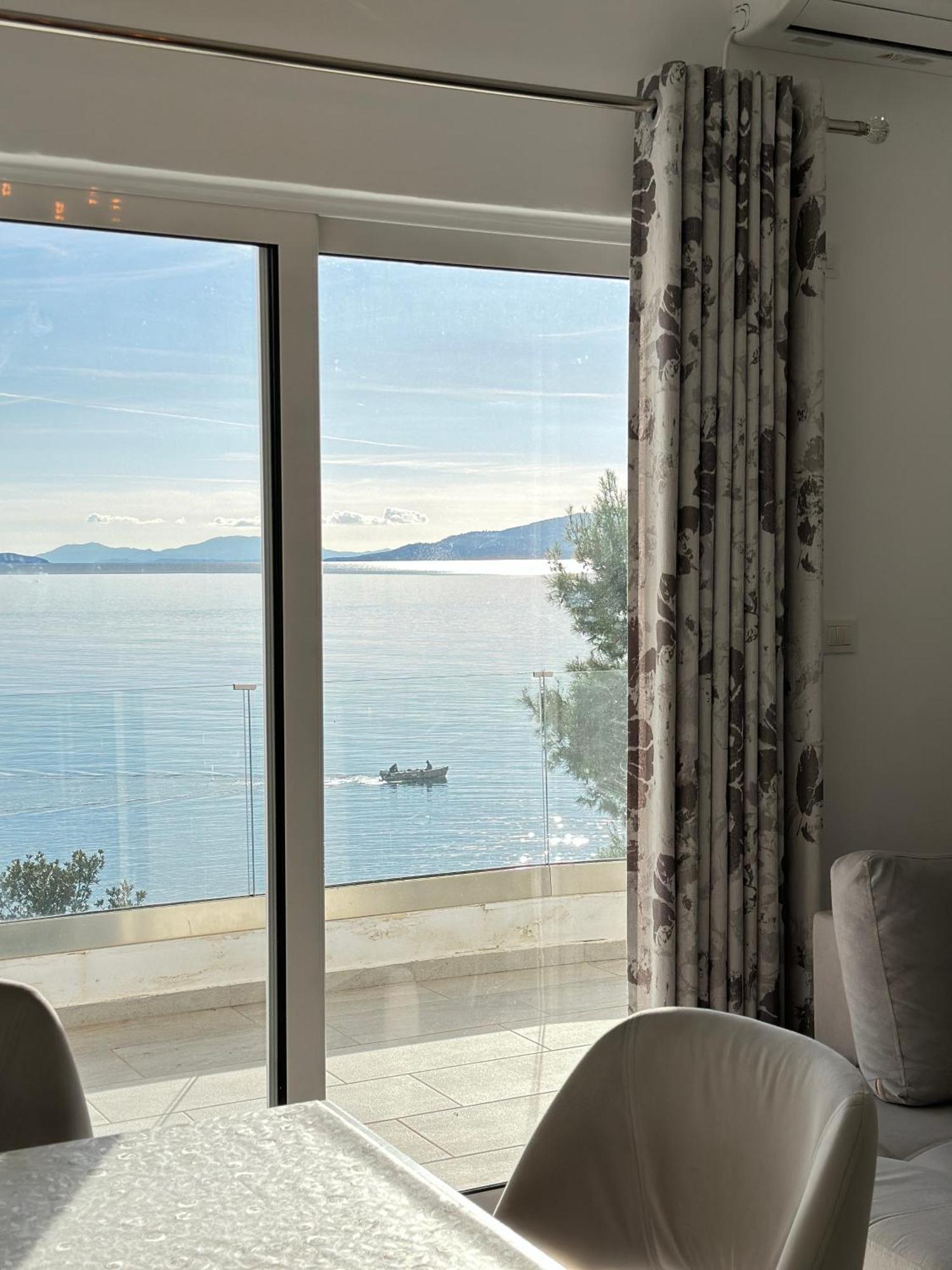 The Hill Sea View Apartment Sarandë Exterior foto